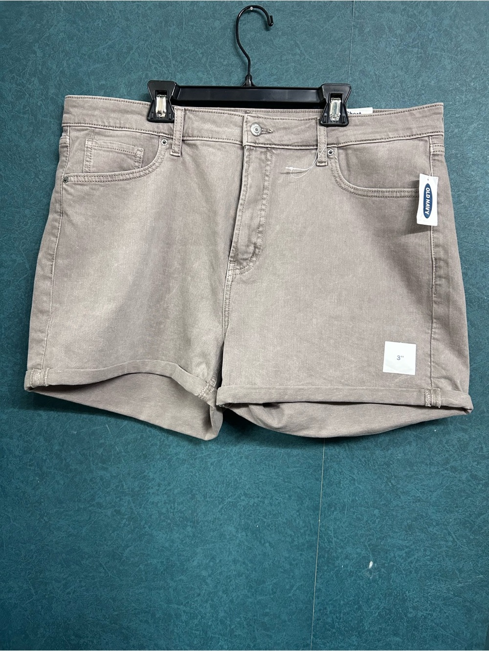 NWT Old Navy 18 Taupe Roll-Cuff Denim Shorts